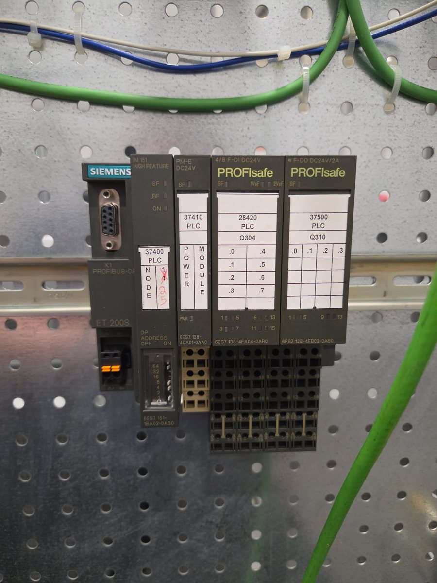 Siemens ET 200S remote I/O with PROFIsafe safety modules